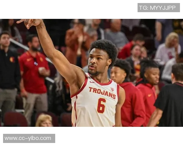 布朗尼感慨今日球迷热情超乎想象期待未来表现更精彩